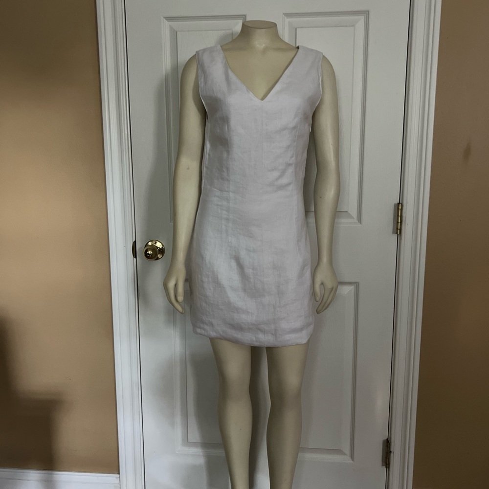 Cream Sheath Mini Dress with V-Neck and 3/4 Sleeves